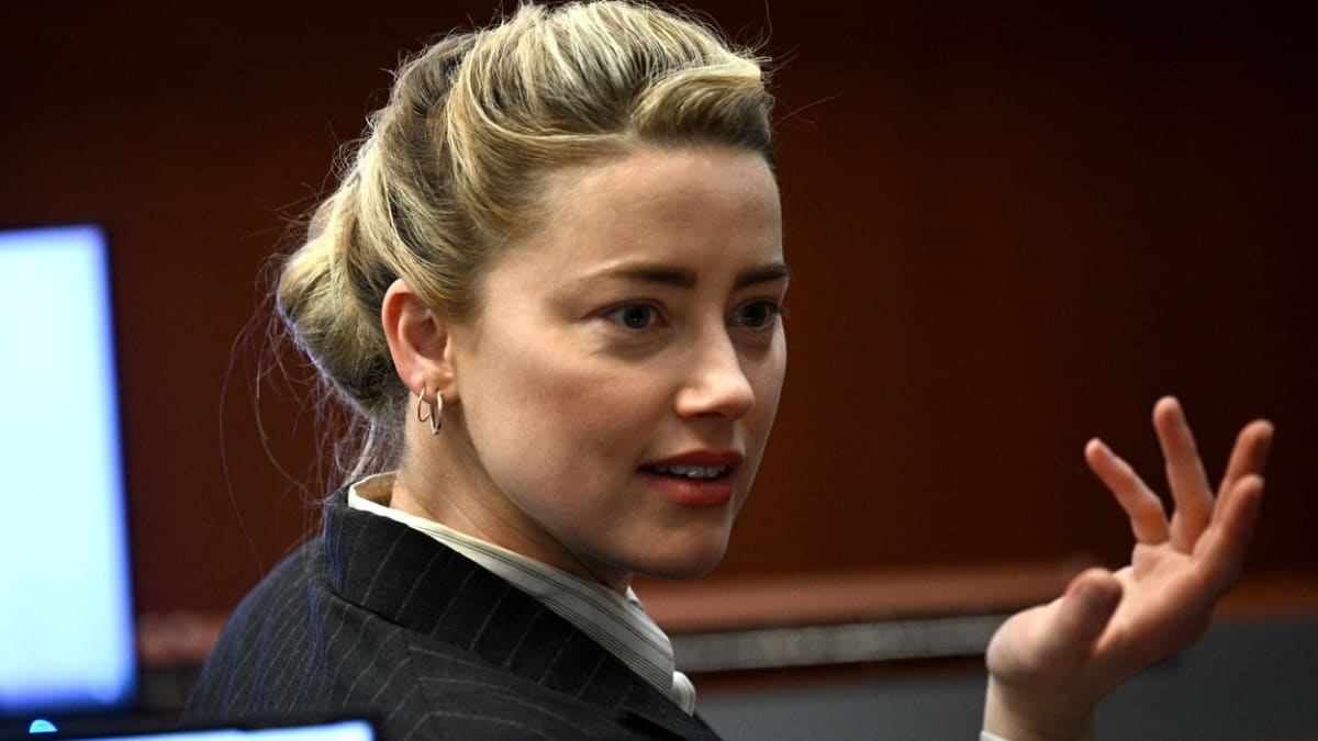 Usvědčuje nové video Amber Heard z nevěry?