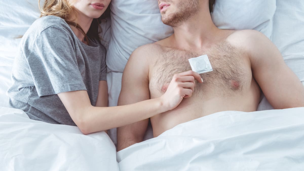 Sundávání kondomu bez souhlasu partnera bude nelegální