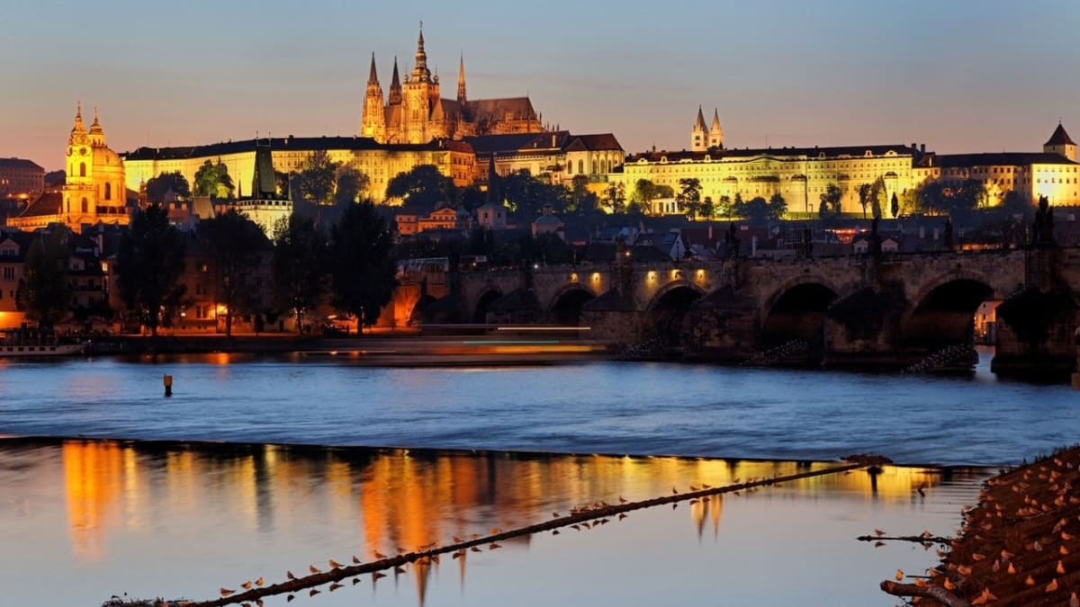 Mezi nejkrásnějšími městy jsou Praha, Paříž a Benátky