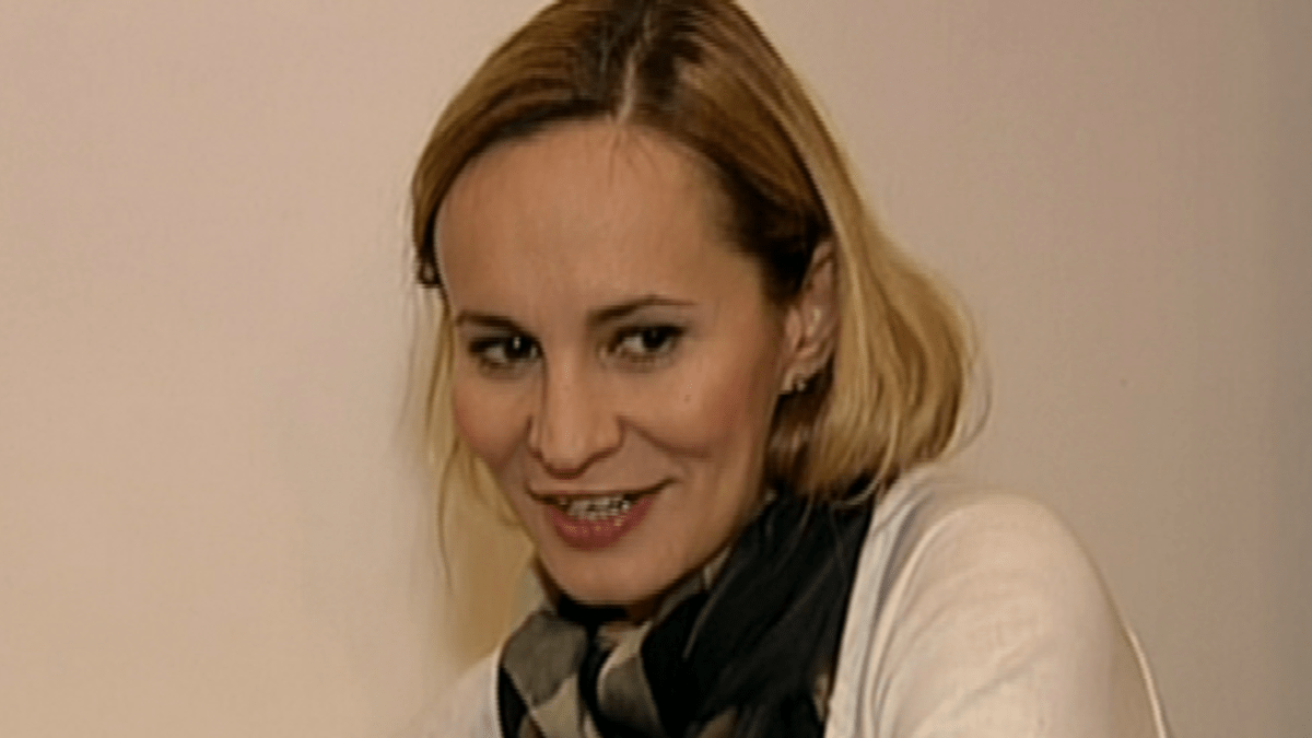 video VIP zprávy: Monika Absolonová byla při otevření nové kavárny