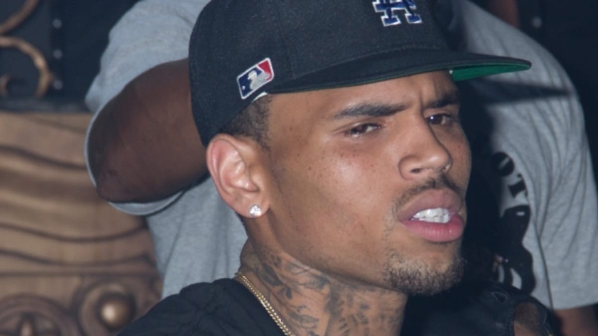Zpěvák Chris Brown má opět problémy se zákonem