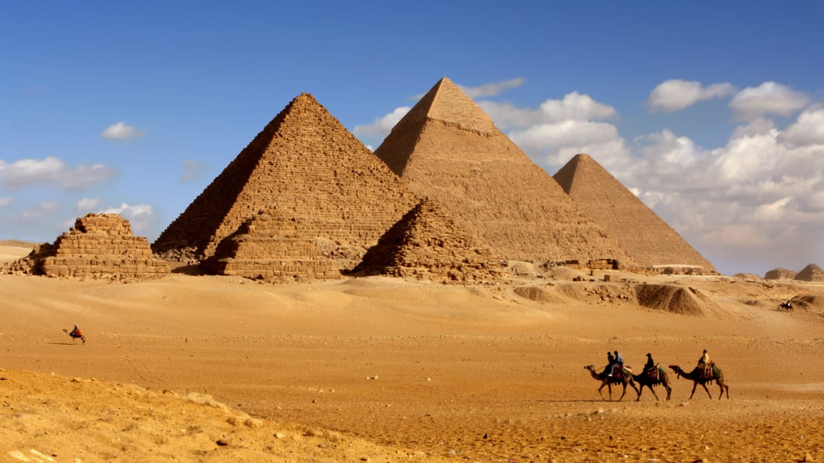 Egypt zadržel 13 teenagerů za obtěžování turistek 1
