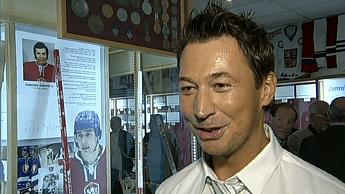 Video VIP zprávy: Fadové hokeje se budou moct jít pokochat do hokejové síně slávy