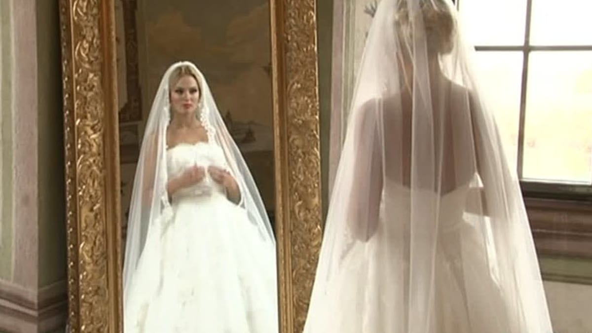 Video VIP zprávy: Modelka Tereza Fajksová oblékla svatební šaty