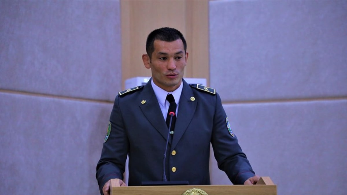 Makhmud Muradov přísahal věrnost uzbeckému prezidentovi
