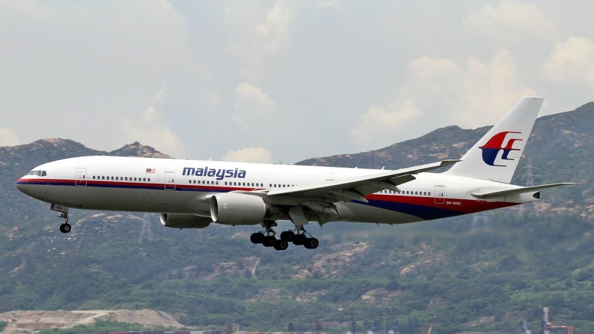 Malajsijské letadlo bylo sestřeleno nad Ukrajinou, 108 z 280 cestujících byli vědci cestující na konferenci.