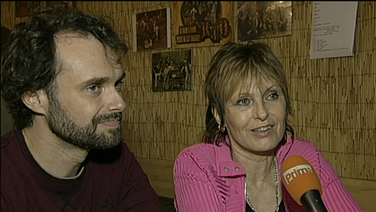 Video VIP zprávy: Waldemar Matuška vystoupil se svou matkou na koncertě skupiny K.T.O.