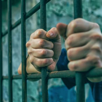 Muž z Thajska dostal trest 13 tisíc let vězení. Odsedí jen 20 1