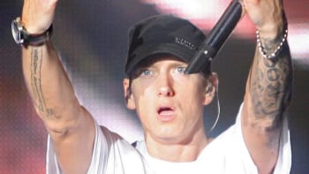 Rapper Eminem přiznal vztah se slavnou zpěvačkou! Nazpíval o ní tenhle sprostý song!