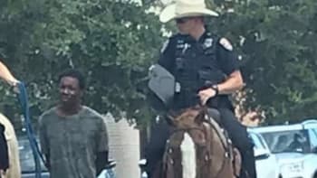 FOTO: Policie v Americe šokovala internet! Strážníci na koních vedli černocha na laně. Vážně se píše rok 2019?