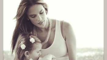 Topmodelka Alessandra Ambrosio se chlubí krásnou rodinou