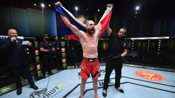 FOTO: Český zápasník poprvé v historii nastoupí mezi elitou UFC! S kým si to Procházka rozdá?