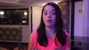 Video: Dívka s Downovým syndromem všem vytřela zrak!