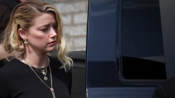 Soud mezi Deppem a jeho bývalkou Amber Heard je u konce. Proč herečka stáhla odvolání?