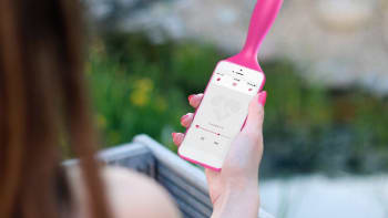 FOTO: Vychytávka pro iPhone, která ji pošle do sedmého nebe! Jak jí zařídit orgasmus telefonováním?