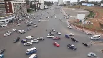 VIDEO pro všechny řidiče – křižovatka hrůzy v Etiopii
