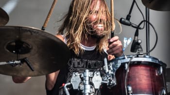 FOTO: Soudní lékař odhalil příčinu tragické smrti bubeníka Foo Fighters! Kolik různých drog měl v těle?