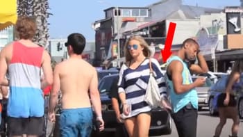 VIDEO: Tenhle prank se sexy blondýnkou vás dostane! Reakce na svůdnou kleptomanku jsou geniální