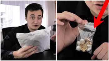 VIDEO: Youtuber si nakoupil šperky z teleshopingu! Co mu doopravdy v balíčku přišlo?