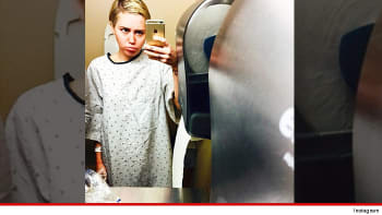 Miley Cyrus je v nemocnici. Vypadá to na blázinec...