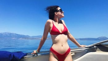 GALERIE: Teri Blitzen odpovídá na útoky na její fotky v plavkách. Co si myslí o lidech, kteří jí nadávají, že je tlustá?