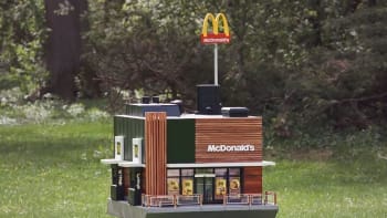 VIDEO: McDonalds otevřel parádní mini restauraci. Tipnete si, pro koho je určená?