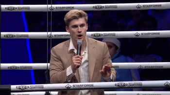 VIDEO: Bizarní boxerský turnaj trhal divácké rekordy. Neuvěříte, co se dělo v ringu