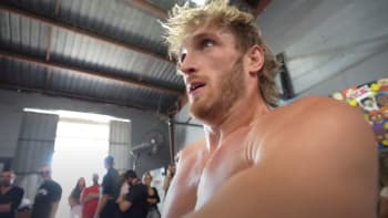 VIDEO: Logan Paul v ringu brutálně naložil 4 obřím týpkům po sobě! Měl by se Floyd Mayweather začít bát?