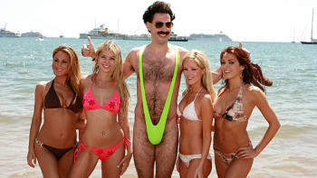 VIDEO: Dočkáme se pokračování Borata? Slavného herce vyfotili v kultovním kostýmu