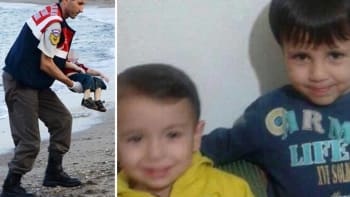 Hrůza. Těla malých bratrů vydalo moře. Společně s matkou utonuli, když se snažili utéct ISIS
