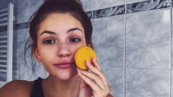 GALERIE: Mladší sestra popálené Týnuš Třešničkové provokuje žhavými fotkami! Chce být nástupkyní sexy youtuberky?