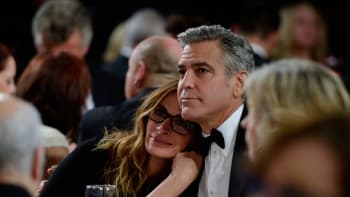 Bosá Julia Roberts na vozíku: Důvěrnosti s Georgem Clooneym