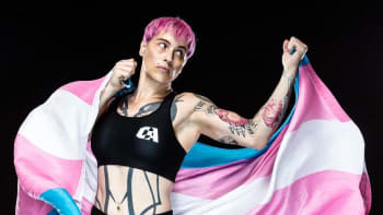 VIDEO: Transgender MMA zápasnice vyhrála svůj první zápas brutálním způsobem. Vážně je tohle fér?