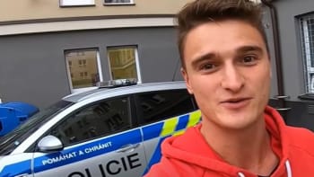 VIDEO: Youtuber se snažil udělat fyzické zkoušky k policii! Povedlo se mu to?
