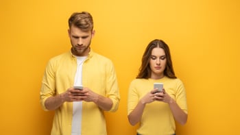 ODHALENO: 6 věcí, které se stanou s vaším vztahem, když oba odložíte mobily! Jaké to má výhody?