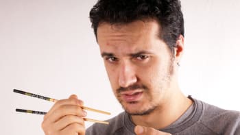 FOTO: Muž si nacpal do penisu čínskou hůlku na nudle! Takhle vypadal těsně před operací…