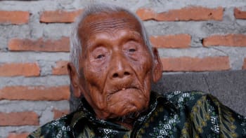 Nejstarší muž světa oslavil 146 let