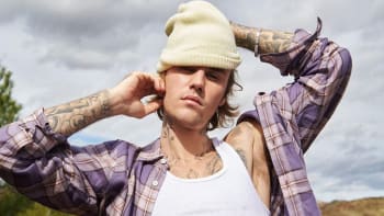 FOTO: Lidé nadávají Justinu Bieberovi kvůli jeho vlasům. Čím se zpěvák provinil?