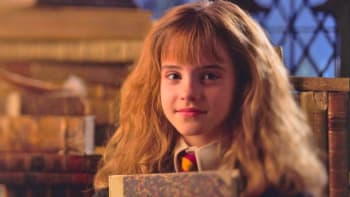 GALERIE: Tahle holčička je dokonalou dvojnicí Hermiony z Harryho Pottera! Její neuvěřitelná podoba s Emmou Watson boří internet