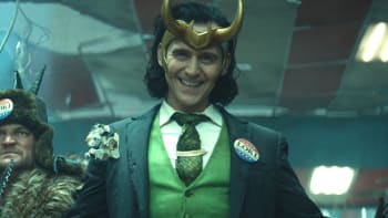 VIDEO: Finále marvelovského seriálu Loki mělo nečekaného hosta. Fanoušky překvapila nenáviděna Greta!