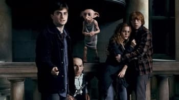 Rowlingová se konečně omluvila fanouškům Harryho Pottera za smrt jedné z nejoblíbenějších postav. Vážně musela zemřít?
