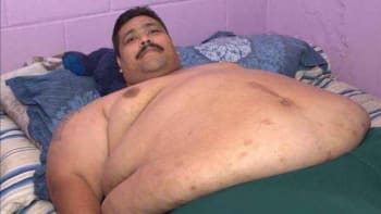 FOTO: Zemřel nejtlustší muž světa. Mexičan vážil neuvěřitelných 445 kilogramů