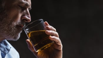 ODHALENO: Jeden alkoholický drink denně může vést k Alzheimerově chorobě. Proč byste měli tuto studii brát vážně?