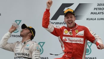 Bere víc Alonso, Vettel nebo Hamilton? Srovnejte platy miliardářů z Formule 1!