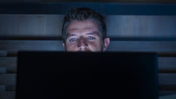 Hackeři našli způsob, jak nahrávat lidi u počítačů při sledování porna. Můžou dostat i vás?