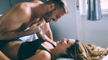 ODHALENO: 8 způsobů, jak mít ještě intimnější vztah s partnerem, aniž byste měli sex. Čím ho můžete vzrušit?
