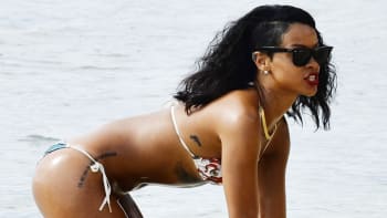 Rihanna v plavkách