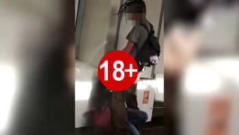 VIDEO: Orální uspokojení přímo v metru! Takhle si mladý pár užíval sexu na veřejnosti. Co na to kolemjdoucí?