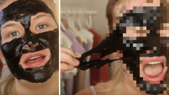 VIDEO: Youtuberka si na tvář napatlala 100 vrstev černé pleťové masky! Odstraňování pak dost bolelo…