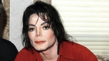 Žena tvrdí, že je vdaná za ducha Michaela Jacksona. Mají spolu i sex?